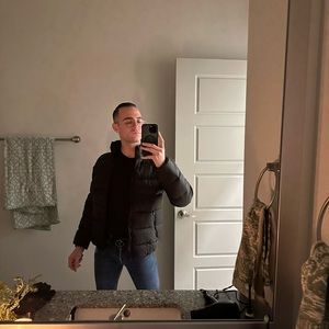 Meet your Posher, Christian